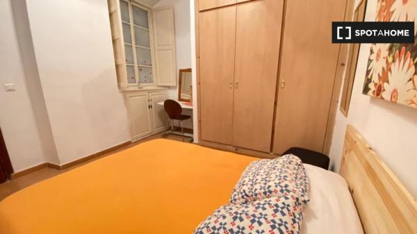 Zimmer zu vermieten in 3-Zimmer-Wohnung in Malaga