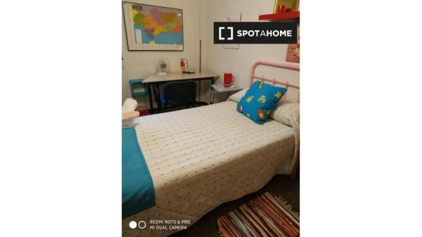 Room in shared apartment in Jaén