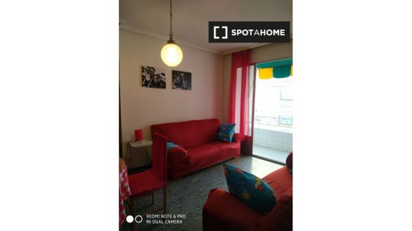 Room in shared apartment in Jaén