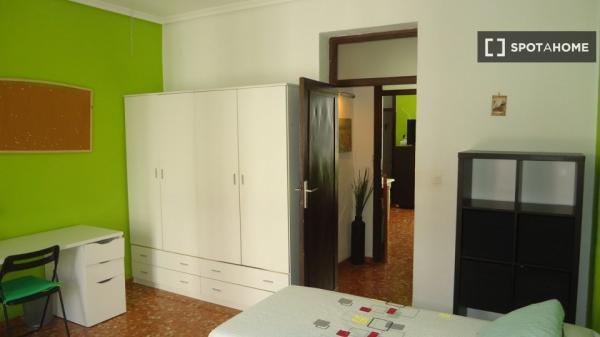 Quarto em apartamento compartilhado em Córdoba