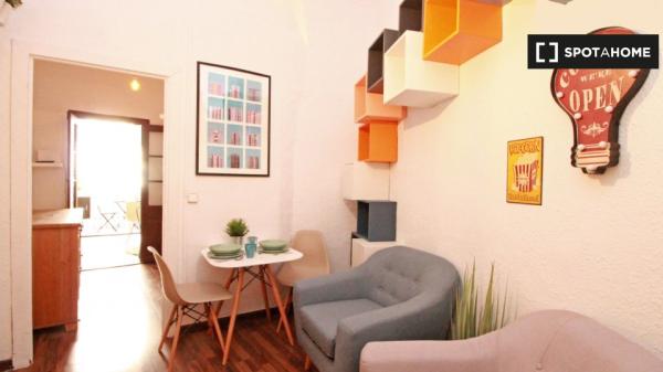 Habitación en piso compartido en barcelona.