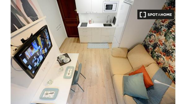 Piso en alquiler de 1 dormitorio en Las Cortes, Bilbao