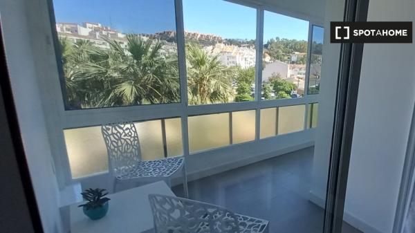 Apartamento de un dormitorio en Marbella con piscina