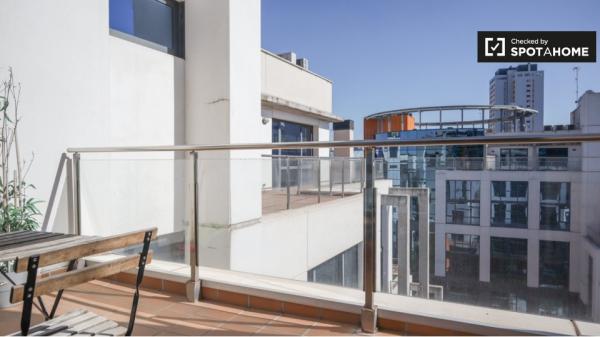 Estudio loft en alquiler en Sanchinarro, Madrid