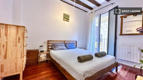 Piso de 3 habitaciones en alquiler en Donostia