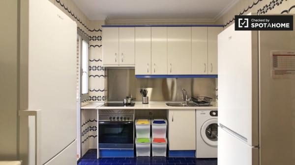 Habitación luminosa en alquiler en apartamento de 6 dormitorios en Retiro