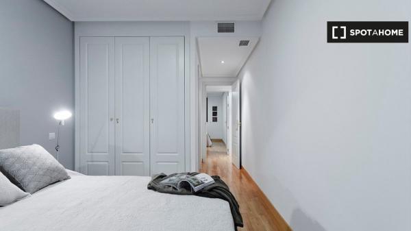 Apartamento de 2 dormitorios en alquiler en Goya, Madrid