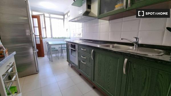 Apartamento de 2 dormitorios en alquiler en Santander, Santander