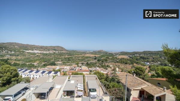 Vivienda de 3 dormitorios en alquiler en Gilet, Valencia