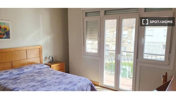 Alquiler de habitaciones en piso de 5 dormitorios en Vigo