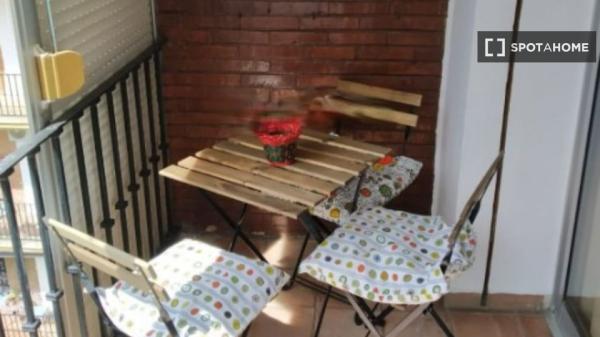 Apartamento de 3 dormitorios en alquiler en Nervión, Sevilla