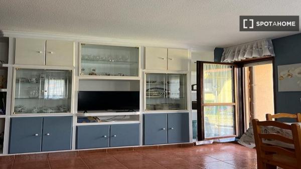 Apartamento de 2 dormitorios en alquiler en Playa De Usil, Mogro