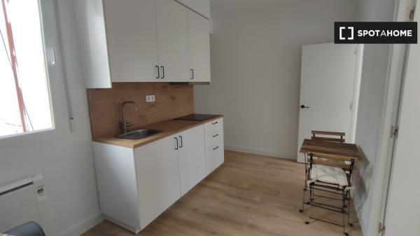 Piso en alquiler de 1 dormitorio en San Diego, Madrid