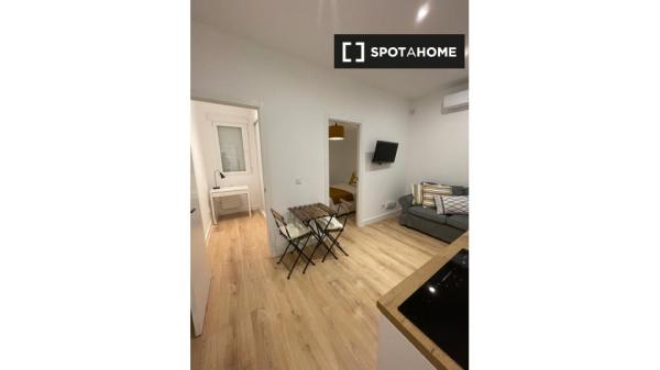 Piso en alquiler de 1 dormitorio en San Diego, Madrid