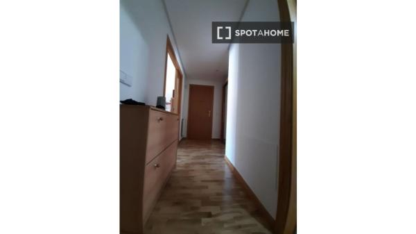 Quarto em apartamento compartilhado em Oviedo