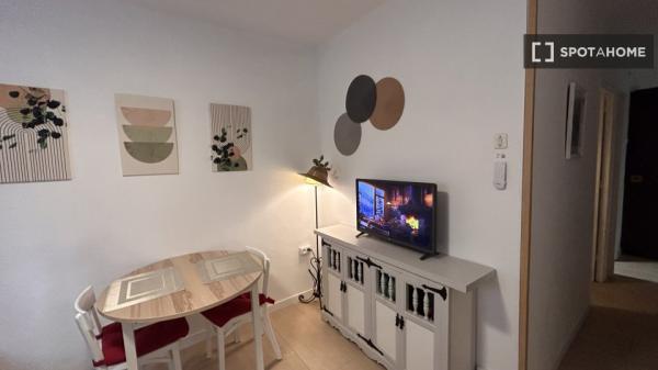 Piso de 3 habitaciones en alquiler en Cubelles, Barcelona