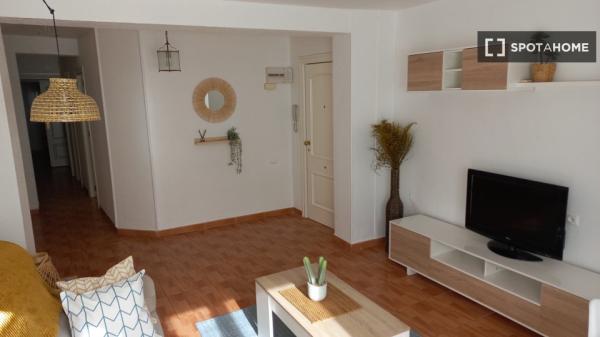 Apartamento completo de 2 dormitorios en Almería