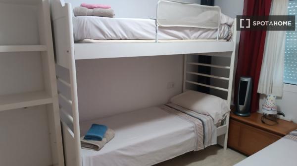 Apartamento de 3 dormitorios en alquiler en