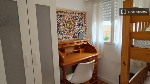 Apartamento completo de 2 dormitorios en Málaga