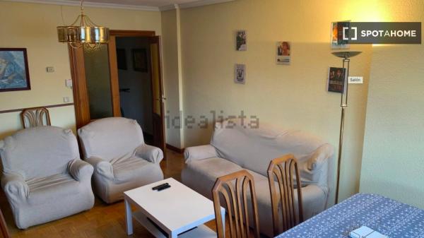 Quarto em apartamento compartilhado em Pamplona