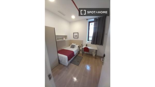 Se alquila habitación en residencia en Casco Antiguo, Zaragoza