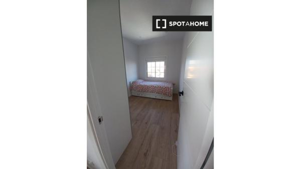 Luminoso apartamento de 2 habitaciones en alquiler en Barcelona