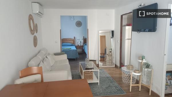 Apartamento de 1 dormitorio en alquiler en Sevilla