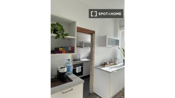 Piso de 3 habitaciones en alquiler en València