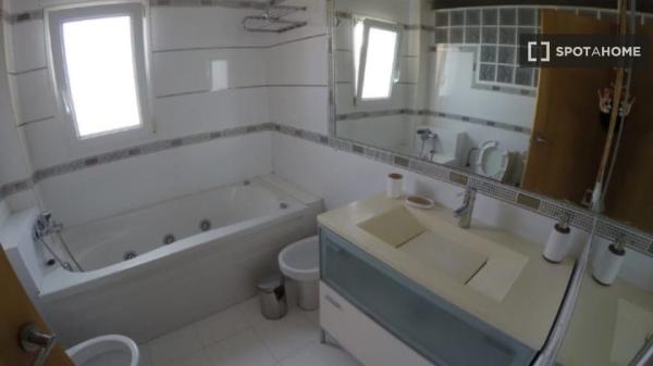 Piso en alquiler de 3 habitaciones en Cádiz, Cádiz