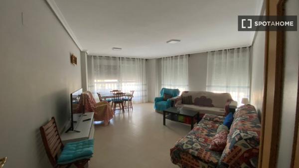 Apartamento completo de 2 dormitorios en Denia