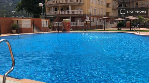 Apartamento completo de 2 dormitorios en Denia