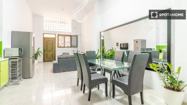 Apartamento de 2 dormitorios en alquiler en Las Palmas de Gran Canaria