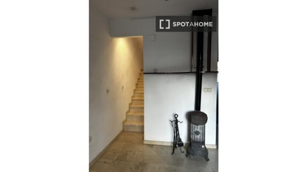 Apartamento completo de 3 dormitorios en Granada