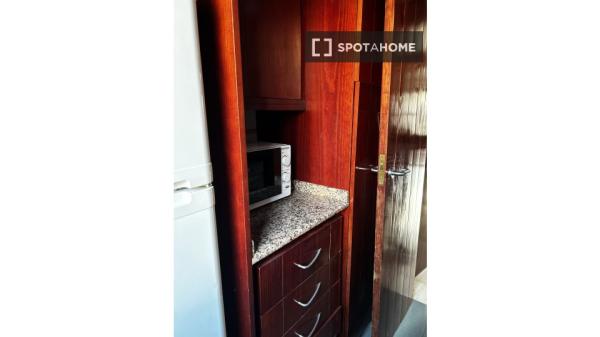 Apartamento completo de 3 dormitorios en Granada