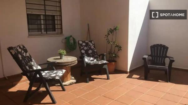 Apartamento de 2 dormitorios en alquiler en Benalmádena, Málaga