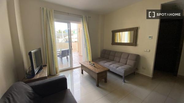 Apartamento completo de 2 dormitorios en Denia