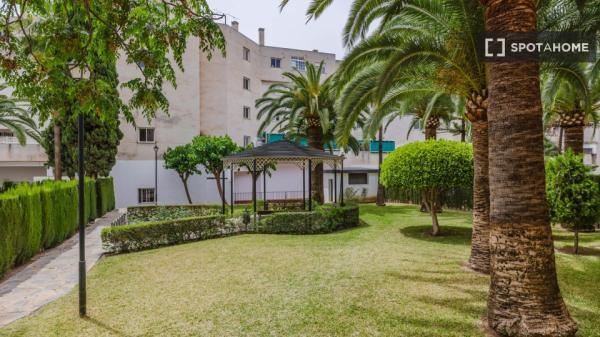 Apartamento estudio en alquiler en El Romeral, Málaga