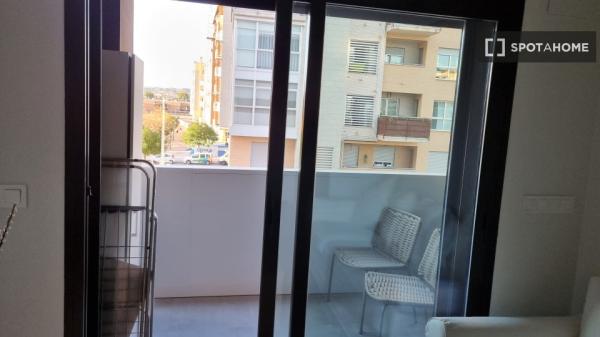 Piso de 2 dormitorios en alquiler en Murcia