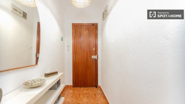 Piso de 3 habitaciones en alquiler en Valencia