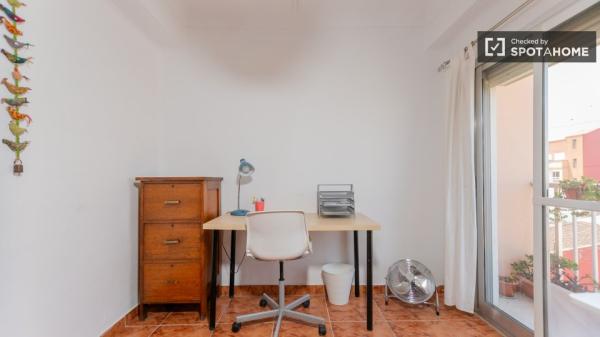 Piso de 3 habitaciones en alquiler en Valencia