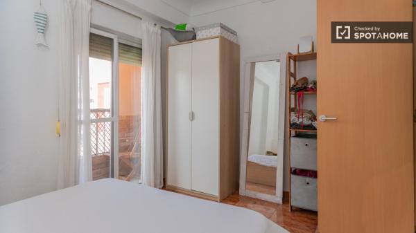 Piso de 3 habitaciones en alquiler en Valencia