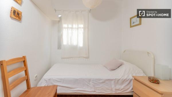 Piso de 3 habitaciones en alquiler en Valencia