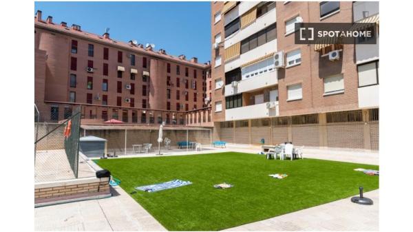 Habitación en piso compartido en Alcalá de Henares.