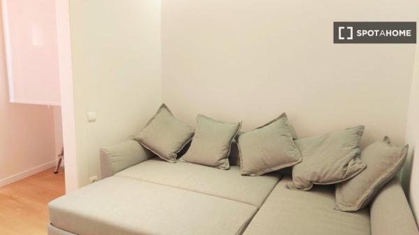 Apartamento de 2 dormitorios en alquiler en Les Corts, Barcelona