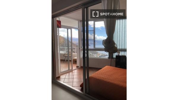 Apartamento de 2 dormitorios en alquiler en Santa Cruz De Tenerife