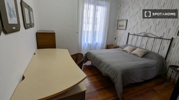 Piso en alquiler de 4 habitaciones en Pamplona