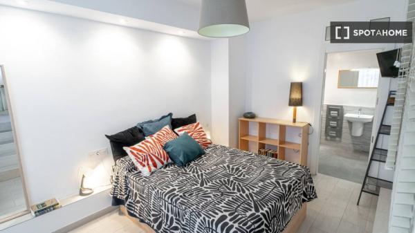 Apartamento de 1 dormitorio en alquiler en Málaga-Este, Málaga