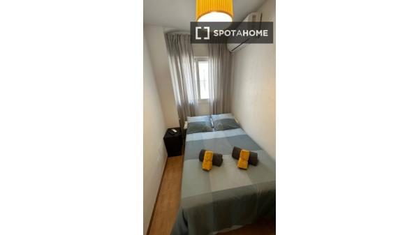 Apartamento de 2 habitaciones en alquiler en Málaga-Este, Málaga