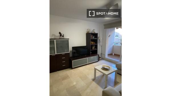 Apartamento de 2 habitaciones en alquiler en Distrito Centro, Málaga