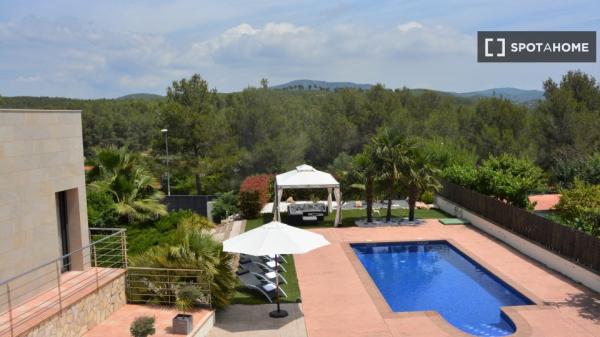 Piso entero de 4 habitaciones en Sant Pere de Ribes